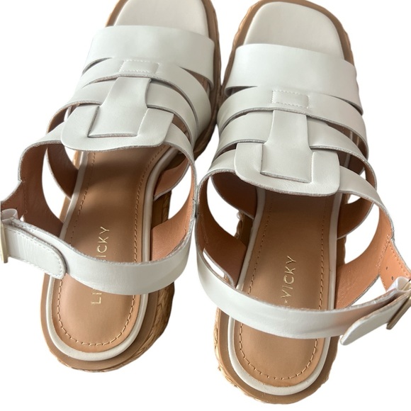 Women's Cream Platform Sandals - Picture 4 of 8